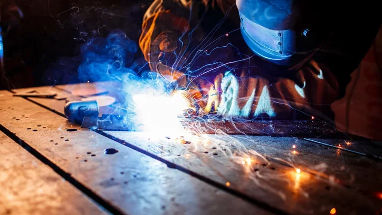 Welding Gas Types, Applications, and Choosing the Right Supplier (1)